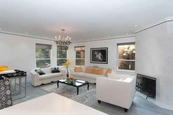 5530 Greenleaf Road, West Vancouver For Sale - image 3
