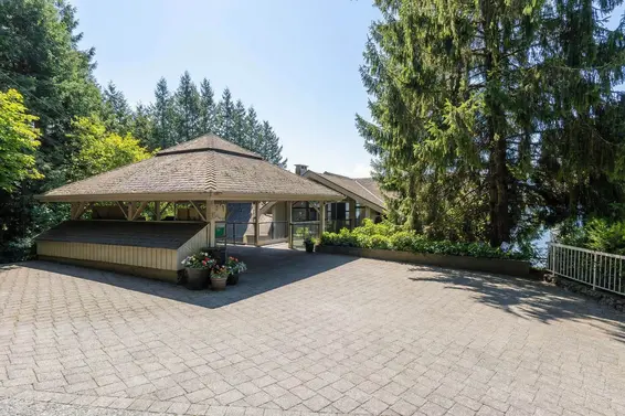 2 Strachan Point Road, West Vancouver For Sale - image 12