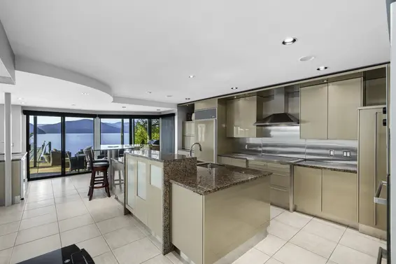 2 Strachan Point Road, West Vancouver For Sale - image 24