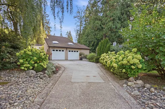 2207 Tanager Place, North Vancouver For Sale - image 2
