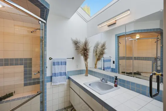 2207 Tanager Place, North Vancouver For Sale - image 23