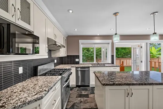 1501 Frederick Road, North Vancouver For Sale - image 7