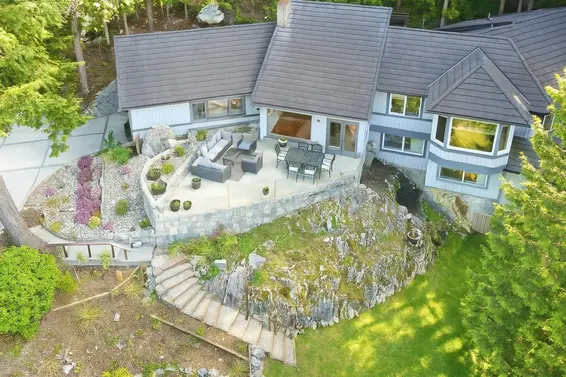 4720 Woodley Drive, West Vancouver For Sale - image 2