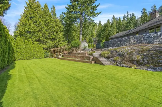 4720 Woodley Drive, West Vancouver For Sale - image 3