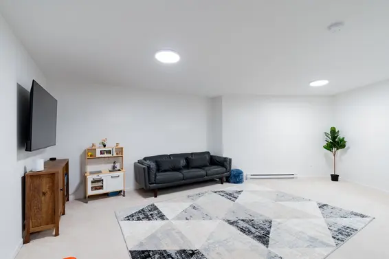 1 252 West 13th Street, North Vancouver For Sale - image 10