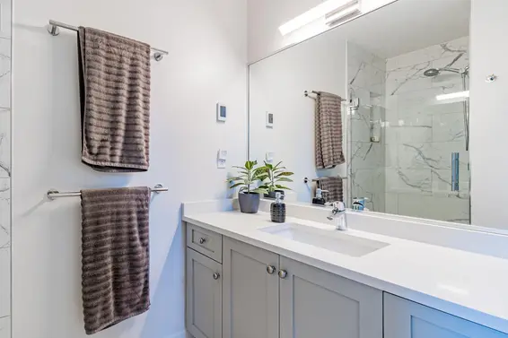 1 252 West 13th Street, North Vancouver For Sale - image 15