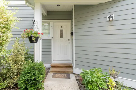 1 252 West 13th Street, North Vancouver For Sale - image 3