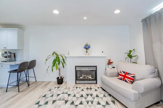 1 252 West 13th Street, North Vancouver For Sale - image 5