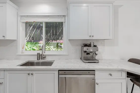 1 252 West 13th Street, North Vancouver For Sale - image 8