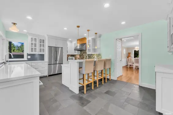 4941 Water Lane, West Vancouver For Sale - image 10