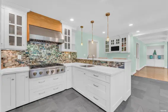 4941 Water Lane, West Vancouver For Sale - image 14