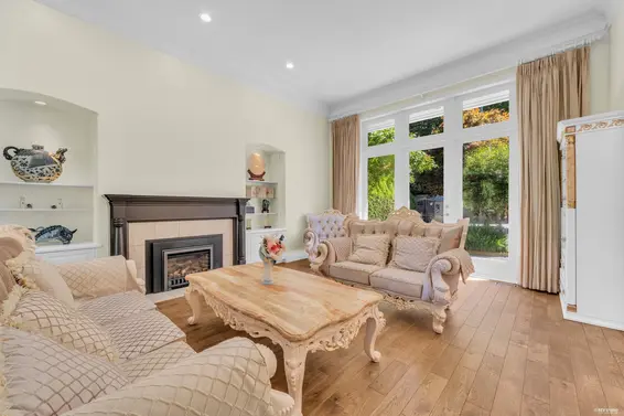 4941 Water Lane, West Vancouver For Sale - image 6