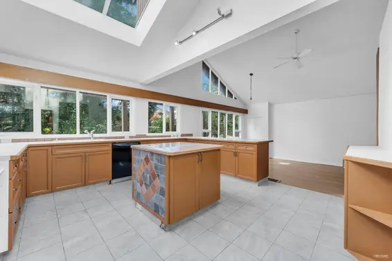 568 St. Andrews Place, West Vancouver For Sale - image 8