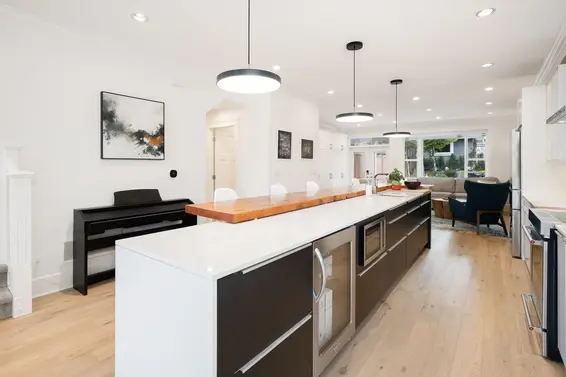 308 East 9th Street, North Vancouver For Sale - image 8