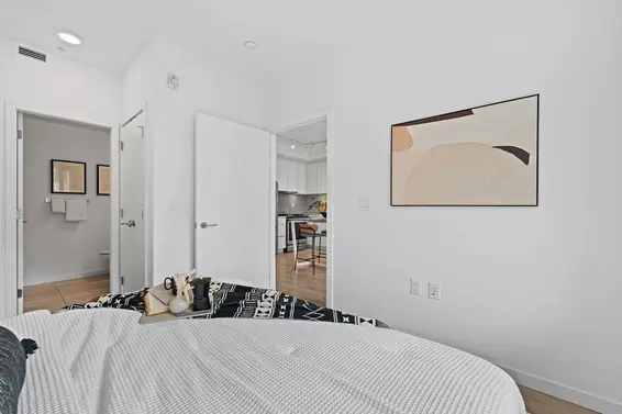 206 725 Marine Drive, North Vancouver For Sale - image 23