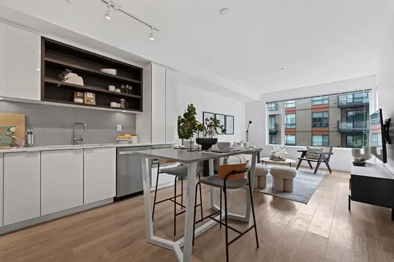 206 725 Marine Drive, North Vancouver For Sale - image 3
