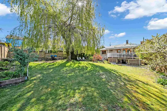 430 West Kings Road, North Vancouver For Sale - image 2