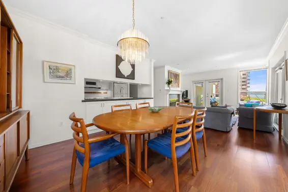101 2202 Marine Drive, West Vancouver For Sale - image 8