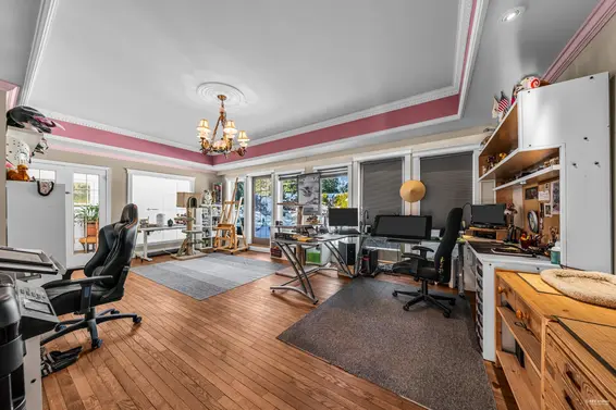 4621 Woodburn Place, West Vancouver For Sale - image 11