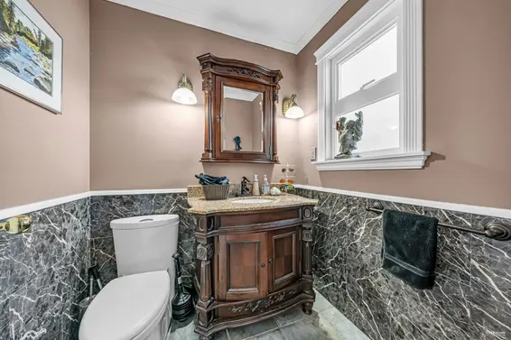 4621 Woodburn Place, West Vancouver For Sale - image 14