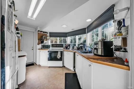 4621 Woodburn Place, West Vancouver For Sale - image 22