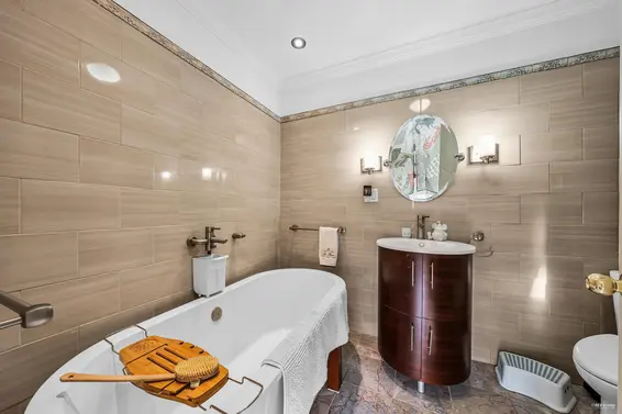 4621 Woodburn Place, West Vancouver For Sale - image 29