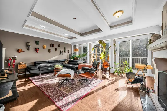 4621 Woodburn Place, West Vancouver For Sale - image 4