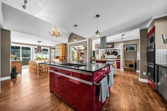 4621 Woodburn Place, West Vancouver For Sale - image 7