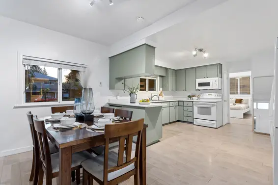 800 Calverhall Street, North Vancouver For Sale - image 7