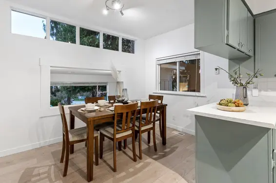 800 Calverhall Street, North Vancouver For Sale - image 8