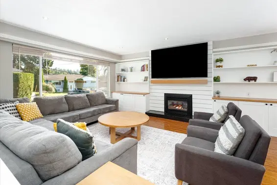 799 Plymouth Drive, North Vancouver For Sale - image 2