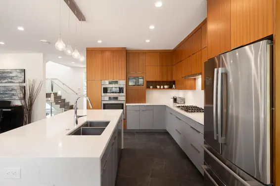 812 East 6th Street, North Vancouver For Sale - image 4