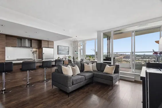 2303 1550 Fern Street, North Vancouver