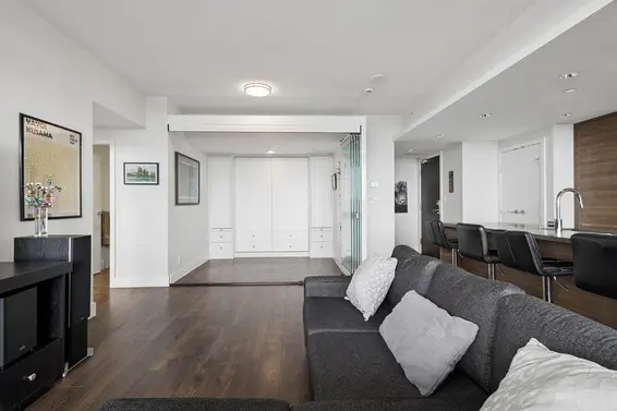 2303 1550 Fern Street, North Vancouver For Sale - image 9