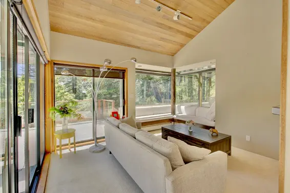 6975 Marine Drive, West Vancouver For Sale - image 2