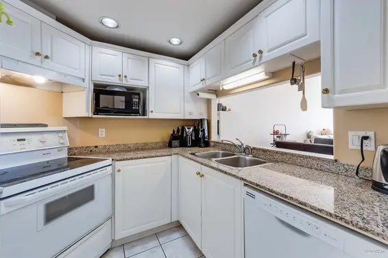 104 177 West 5th Street, North Vancouver For Sale - image 11