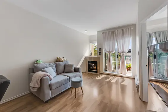 104 177 West 5th Street, North Vancouver For Sale - image 3