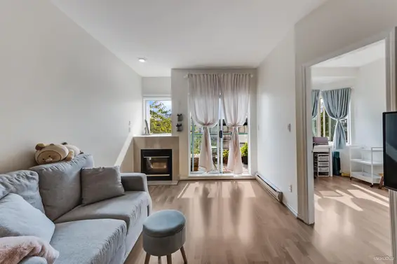 104 177 West 5th Street, North Vancouver For Sale - image 4
