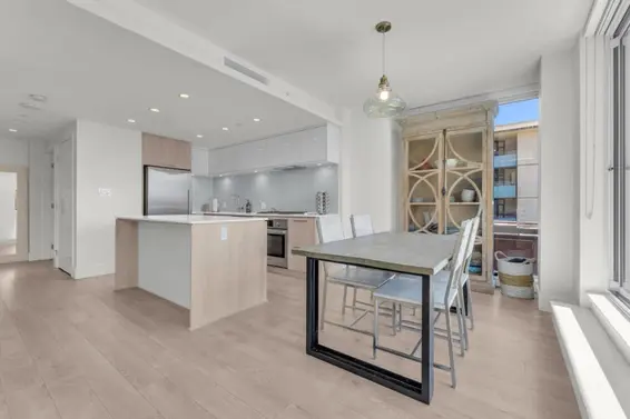 405 680 Seylynn Crescent, North Vancouver For Sale - image 2