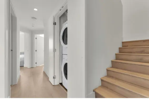 405 680 Seylynn Crescent, North Vancouver For Sale - image 8