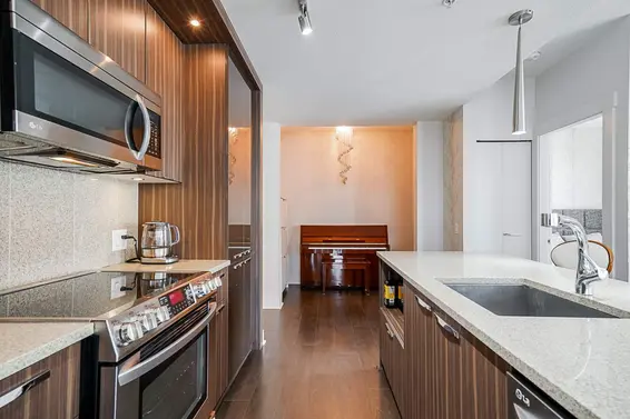 204 733 West 14Th Street, North Vancouver For Sale - image 7