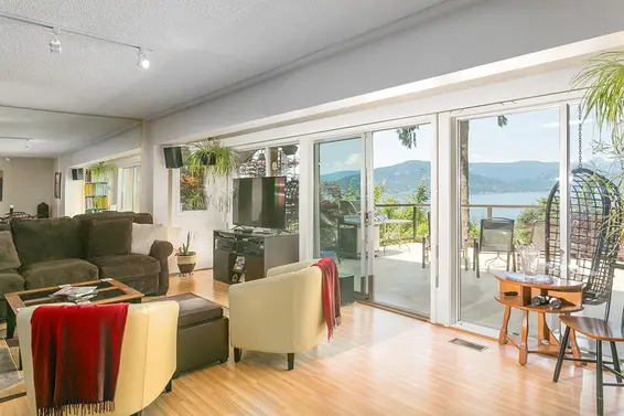 40 Panorama Road, West Vancouver For Sale - image 2