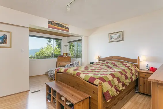 40 Panorama Road, West Vancouver For Sale - image 7
