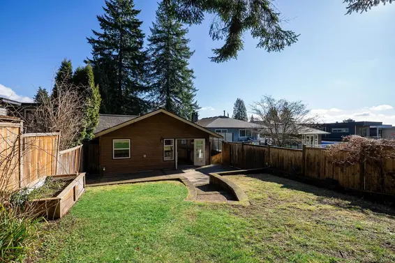 3015 Royal Avenue, North Vancouver For Sale - image 23