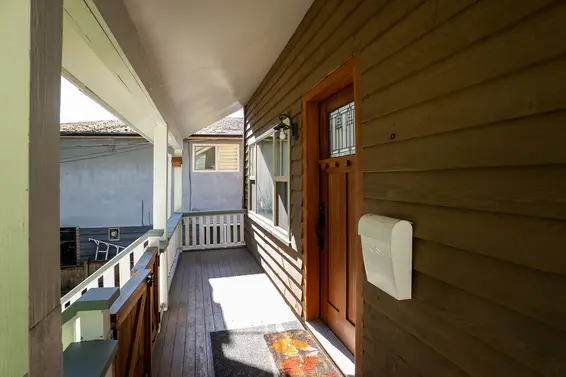 3015 Royal Avenue, North Vancouver For Sale - image 4