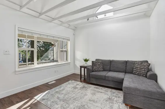 3015 Royal Avenue, North Vancouver For Sale - image 5