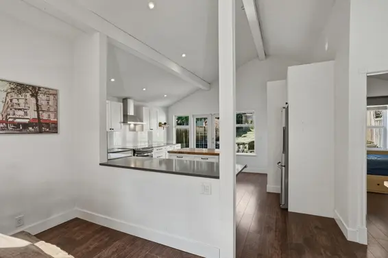 3015 Royal Avenue, North Vancouver For Sale - image 9