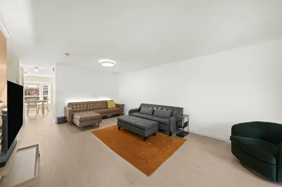 111 225 East 6th Street, North Vancouver For Sale - image 4