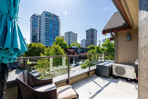 306 1535 Chesterfield Avenue, North Vancouver For Sale - image 10