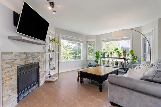 307 175 West 4Th Street, North Vancouver For Sale - image 3